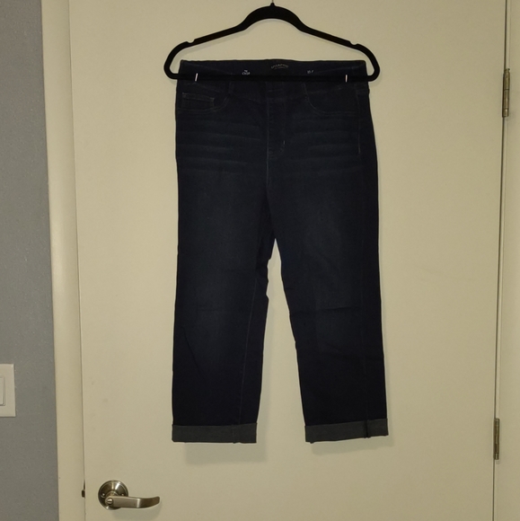 Chloe Capri Rolled Cuff Jean 